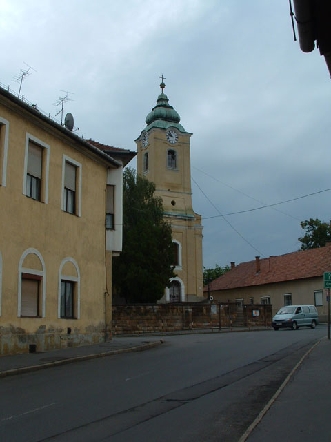 következő