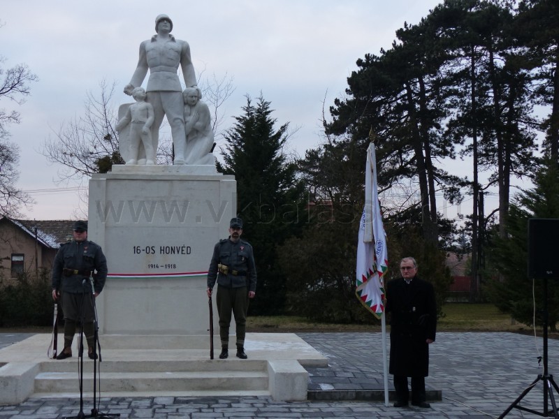 következő