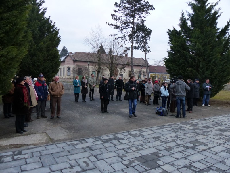 következő