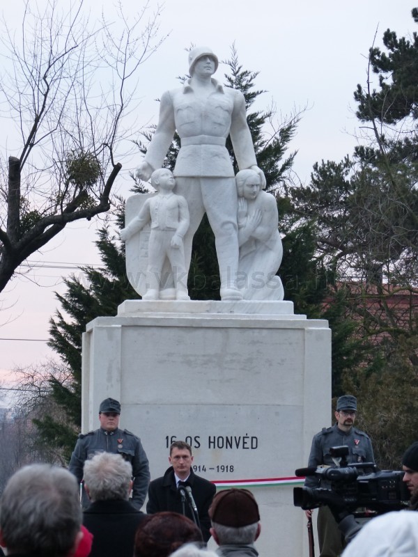 következő