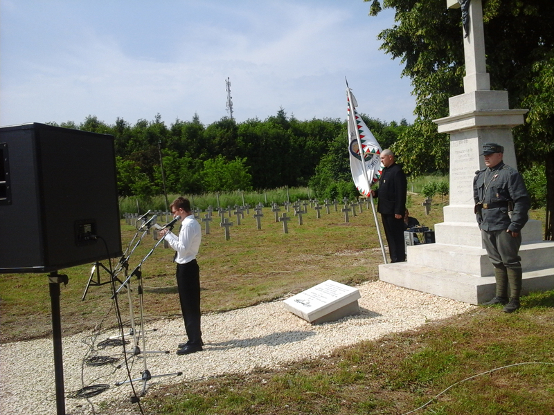 következő