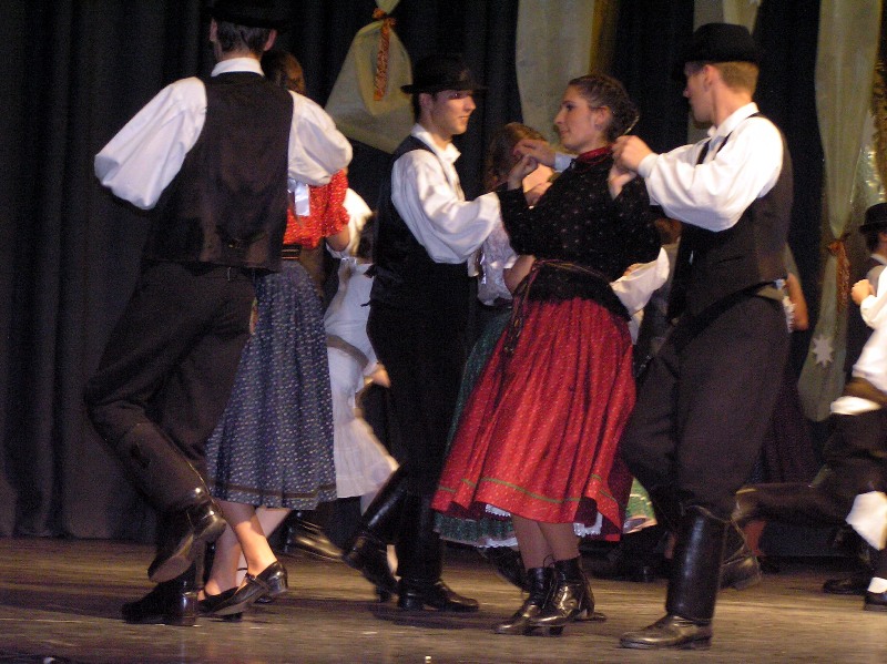 következő