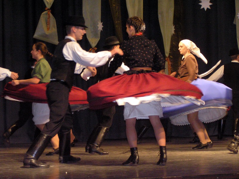 következő