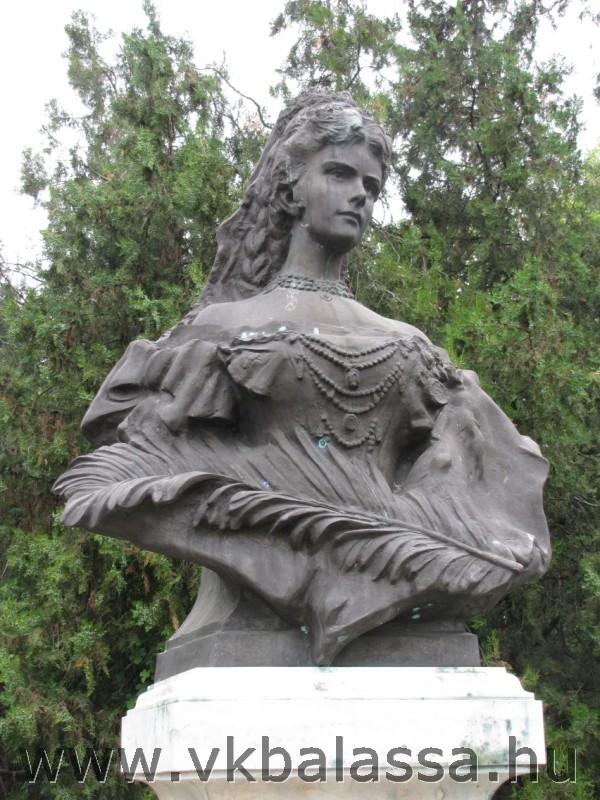 következő