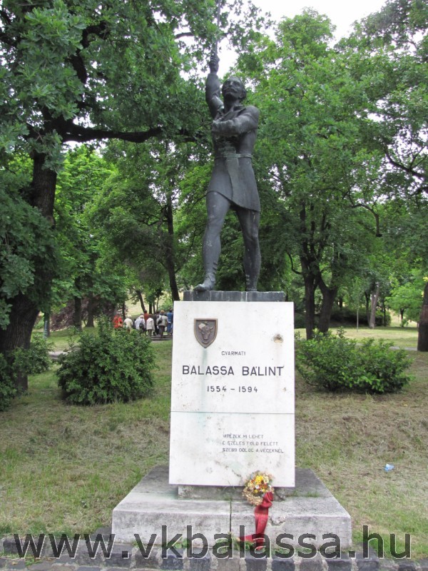 következő
