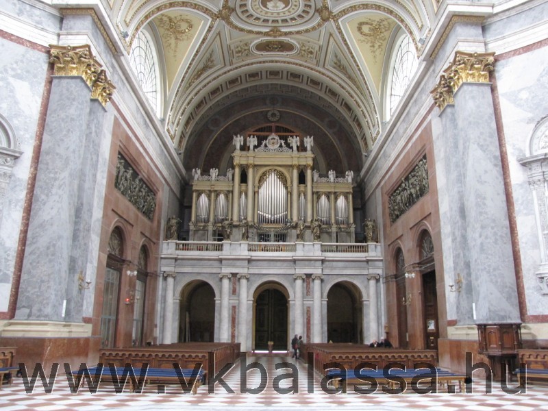 következő