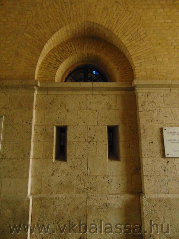 következő