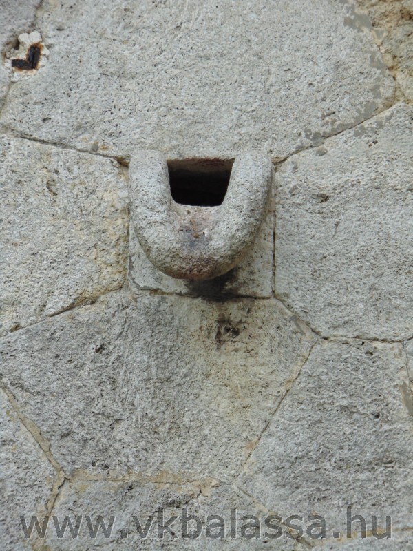 következő
