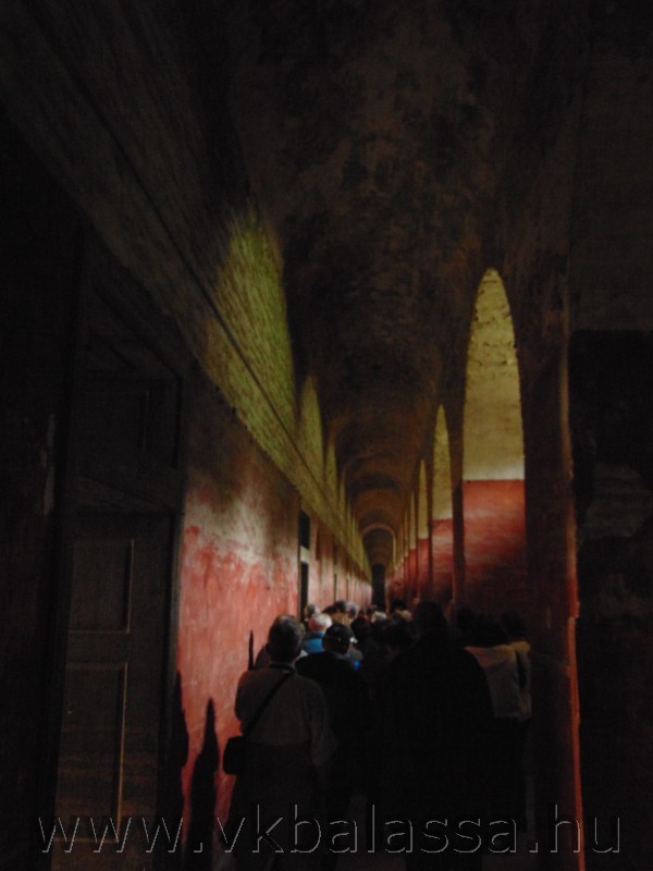 következő