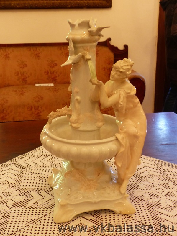 következő