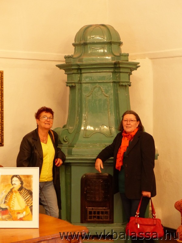 következő