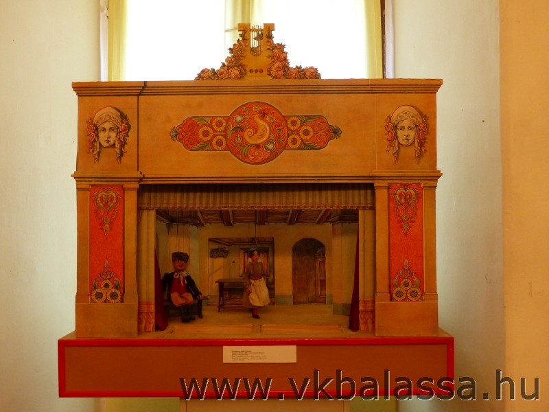 következő