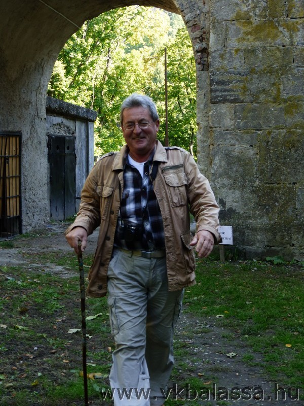 következő