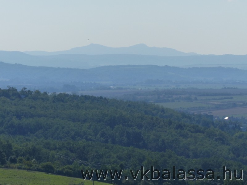 következő