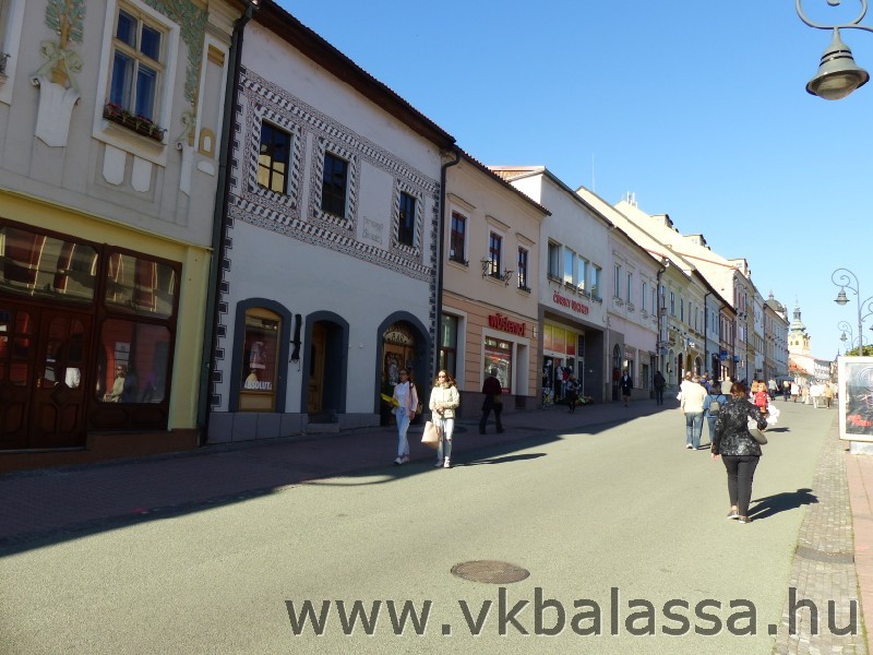 következő