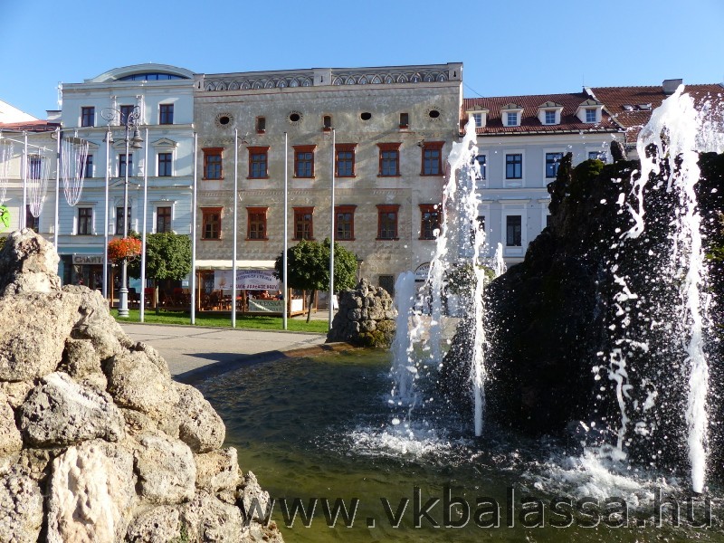 következő