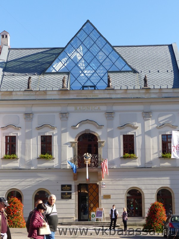 következő