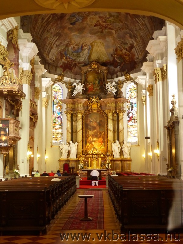 következő