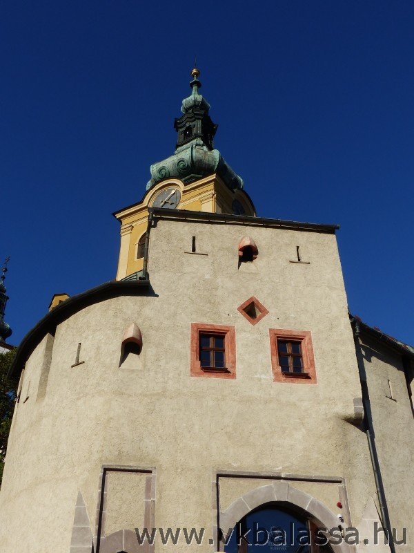 következő