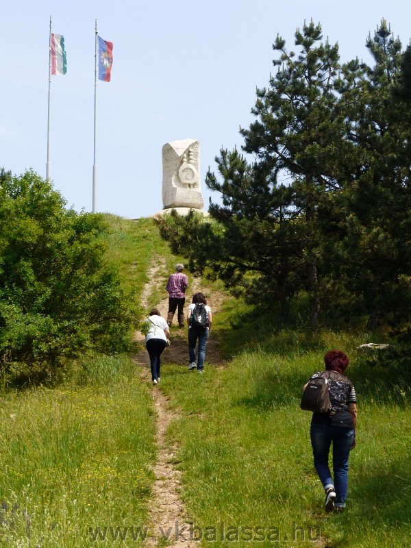 következő