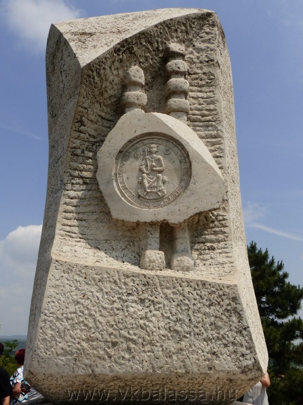 következő