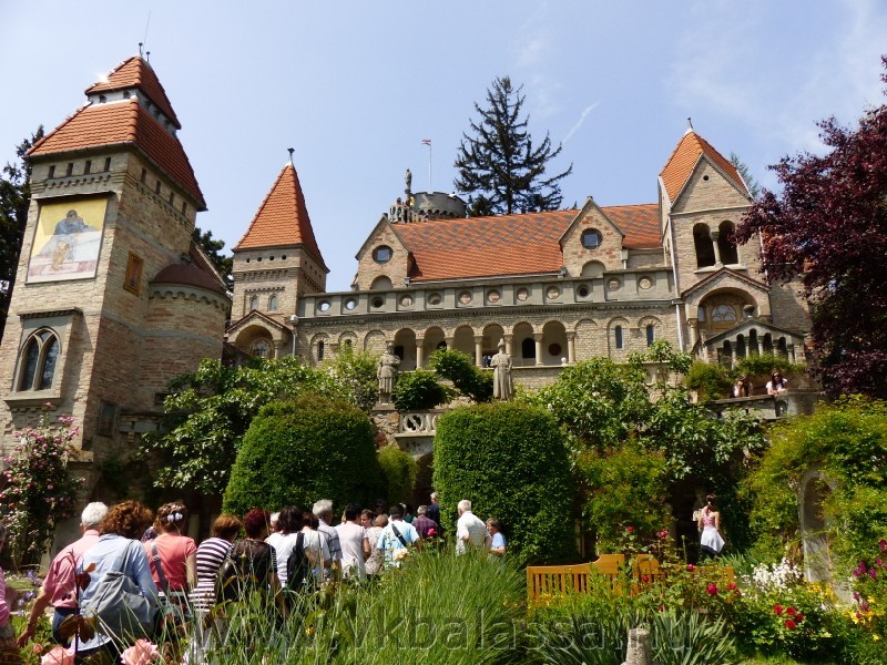 következő