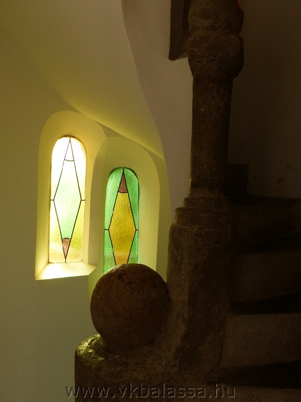 következő