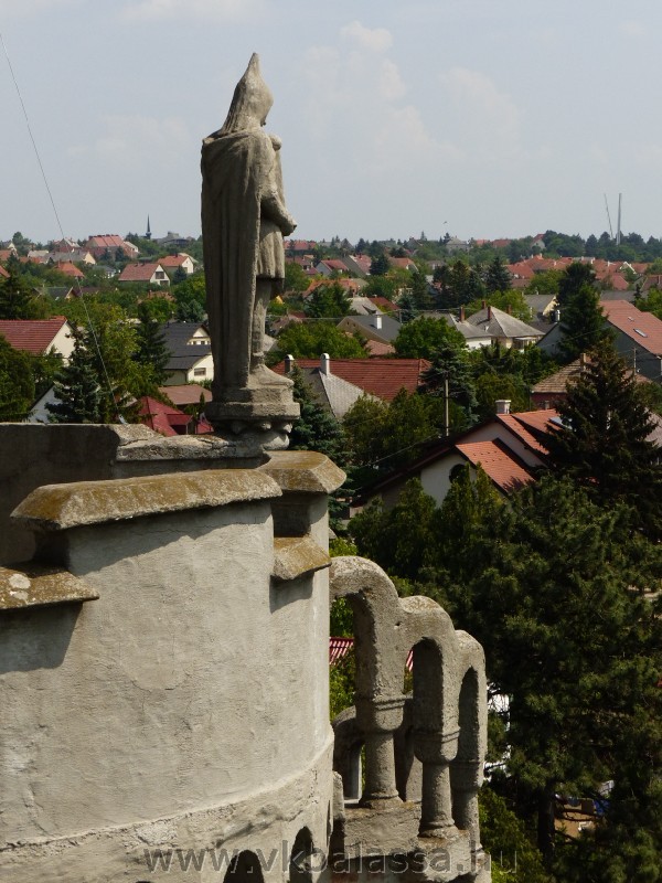 következő
