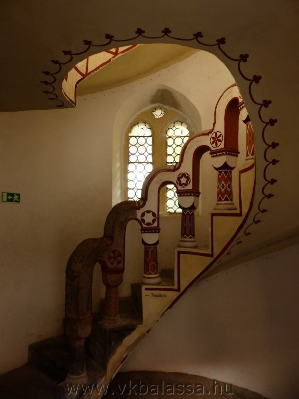következő