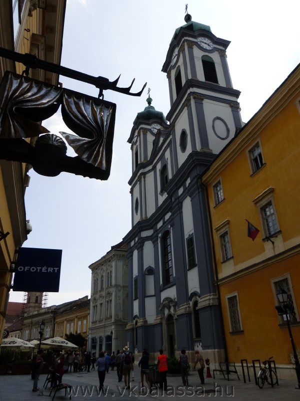 következő