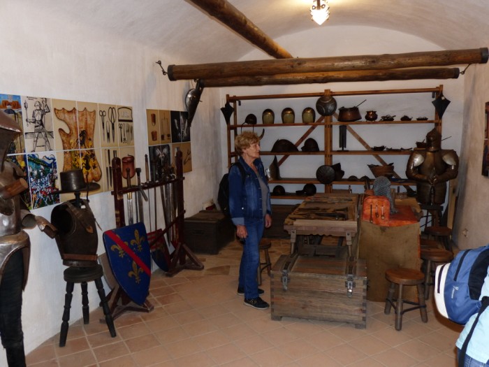 következő