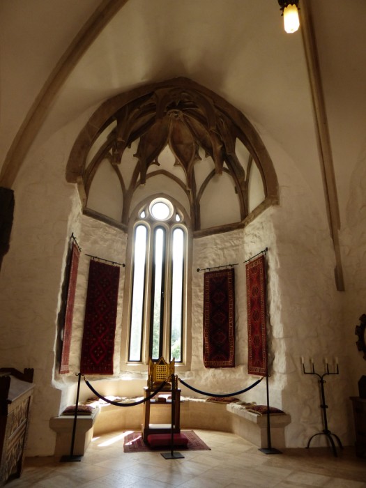 következő