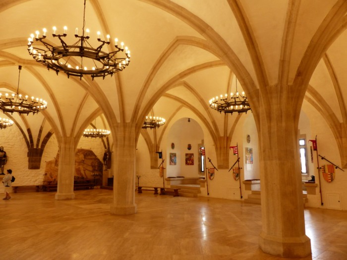 következő