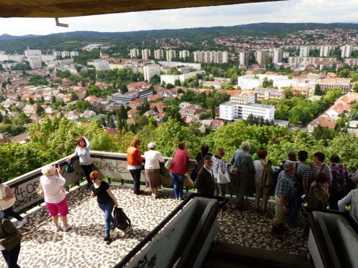következő