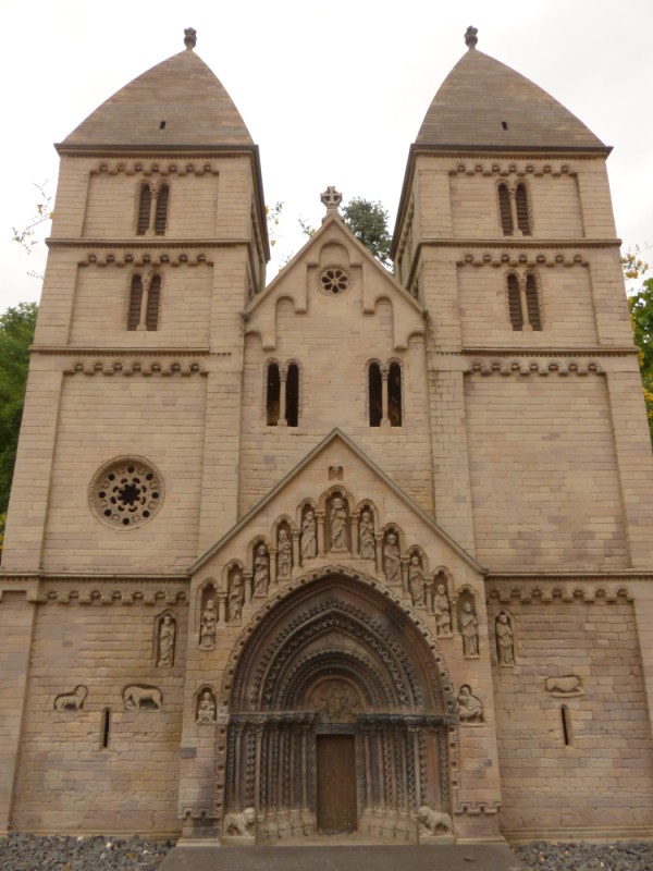 következő