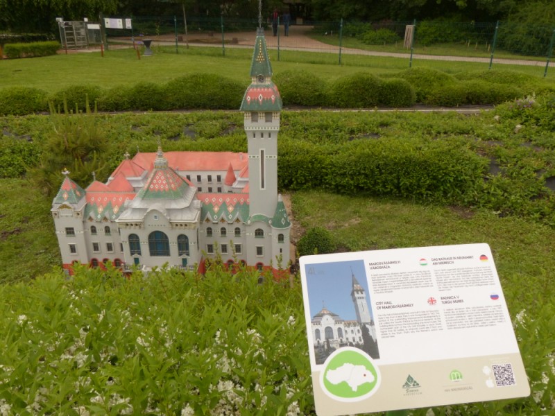 következő
