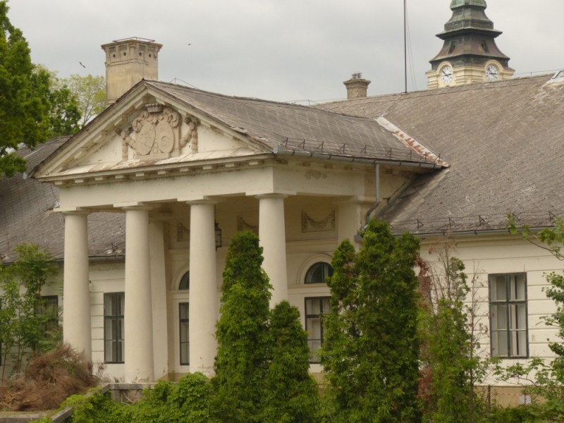 következő