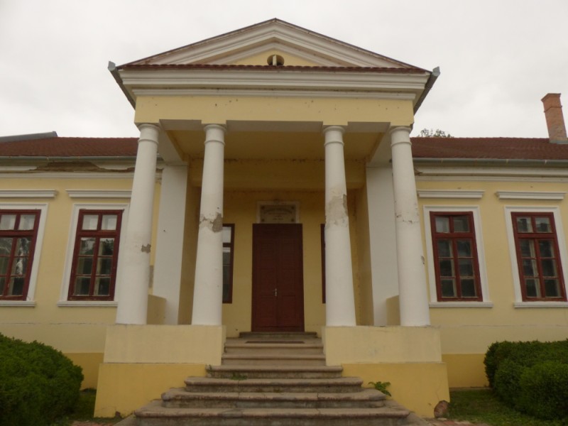 következő