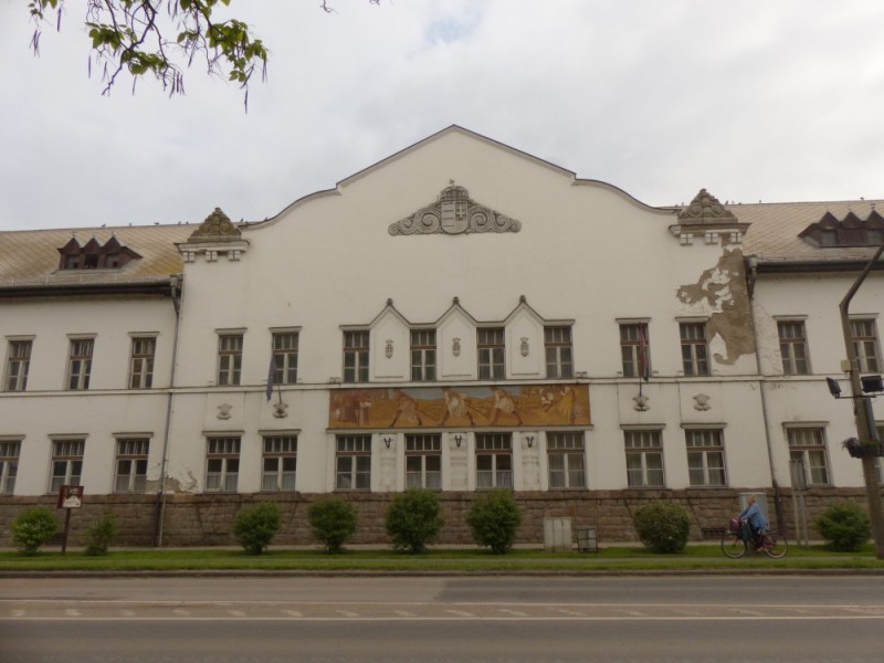 következő