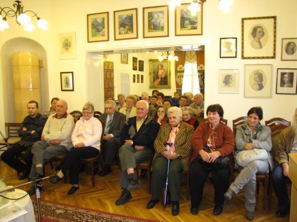 következő