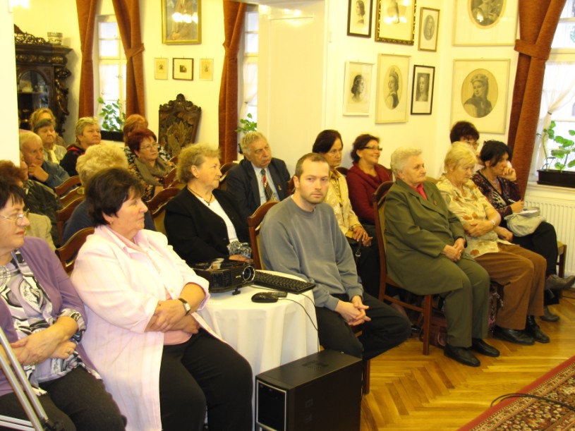 következő