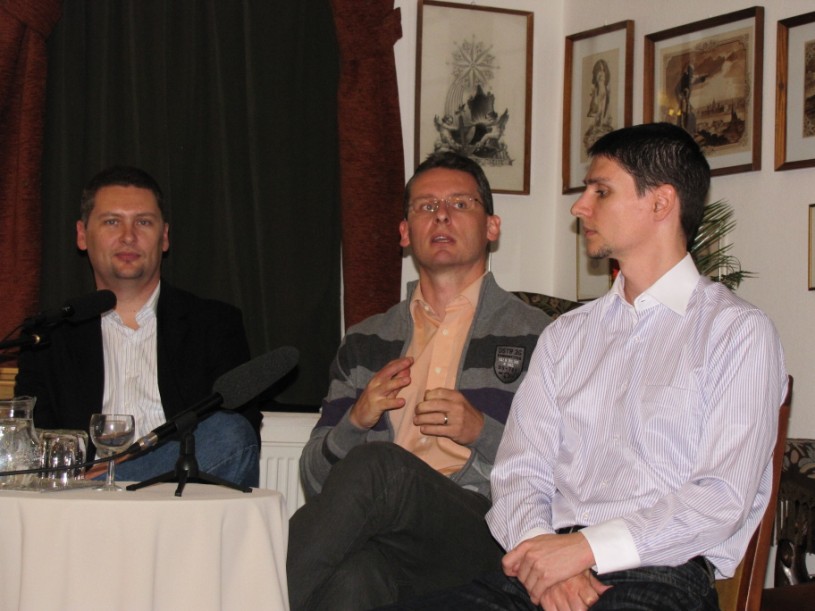 következő
