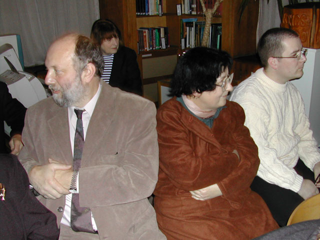 következő