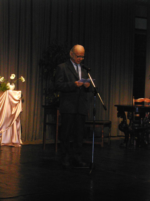 következő