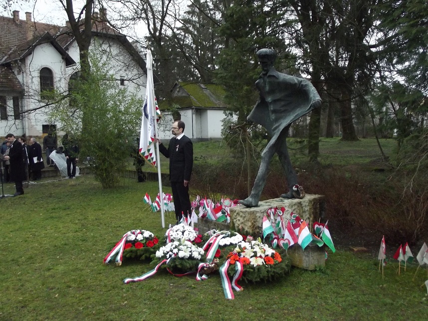 következő