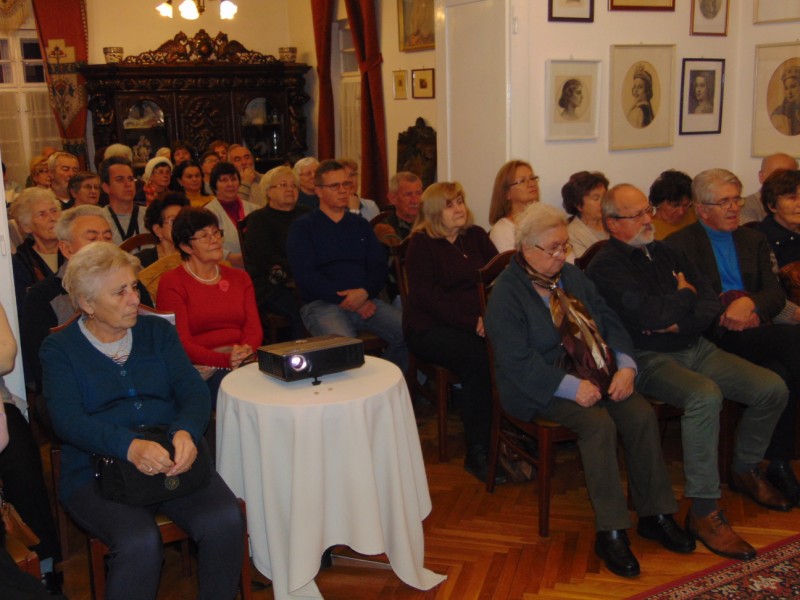 következő