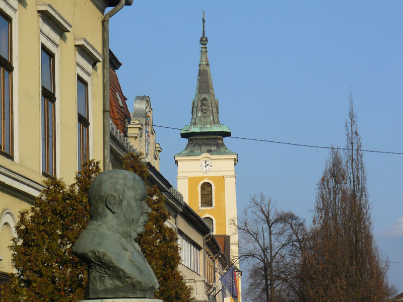 következő