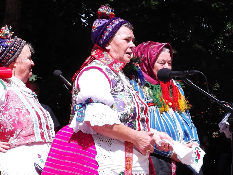 következő