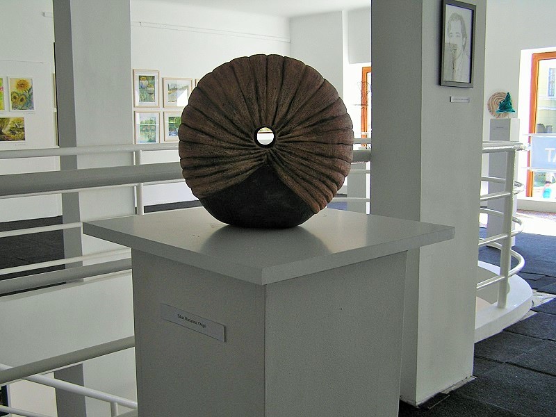 következő