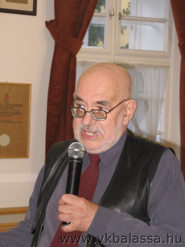 következő